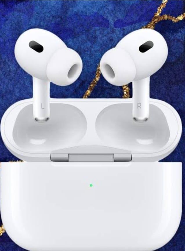 White Airpods with Advanced Noise Cancellation - 1 Pcs
